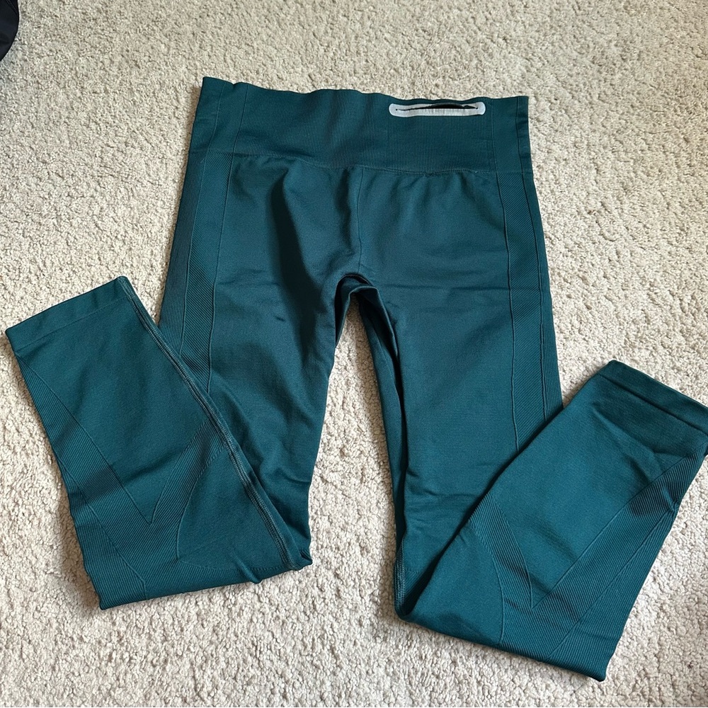 Teal under armour crop Leggings